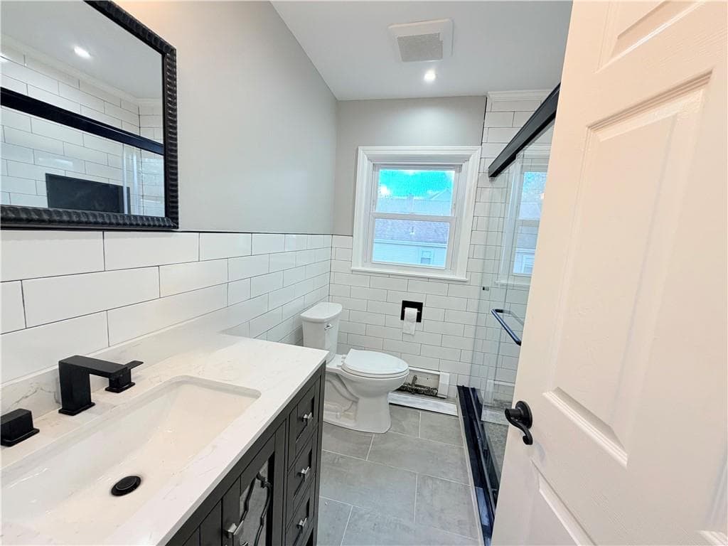 Single Family Residence at 25 Sadler Street, North Providence, photo 7 of 16