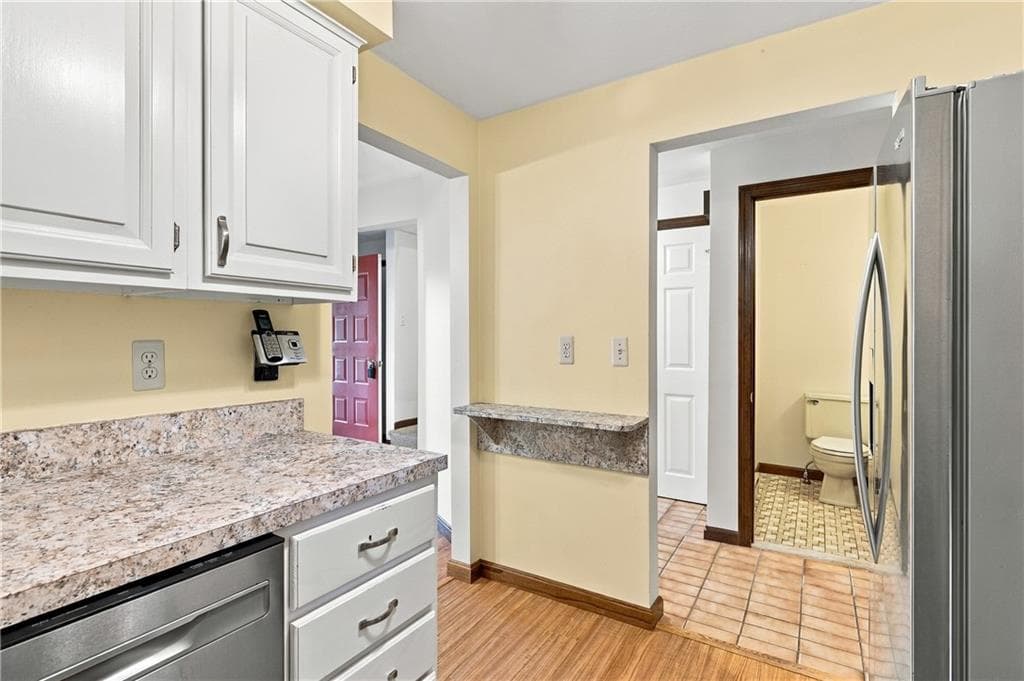 Condominium at 127 Pleasant View Avenue UNIT 40, Smithfield, photo 13 of 32
