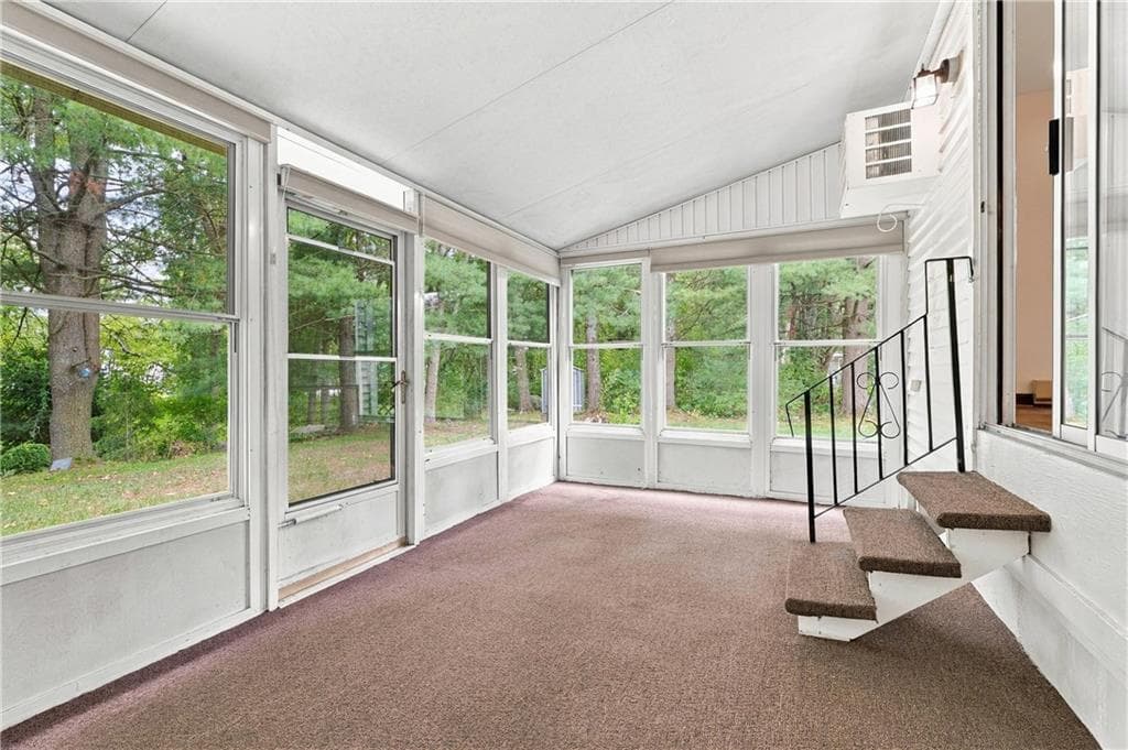 Condominium at 127 Pleasant View Avenue UNIT 40, Smithfield, photo 16 of 32