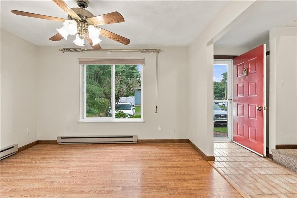 Condominium at 127 Pleasant View Avenue UNIT 40, Smithfield, photo 5 of 32