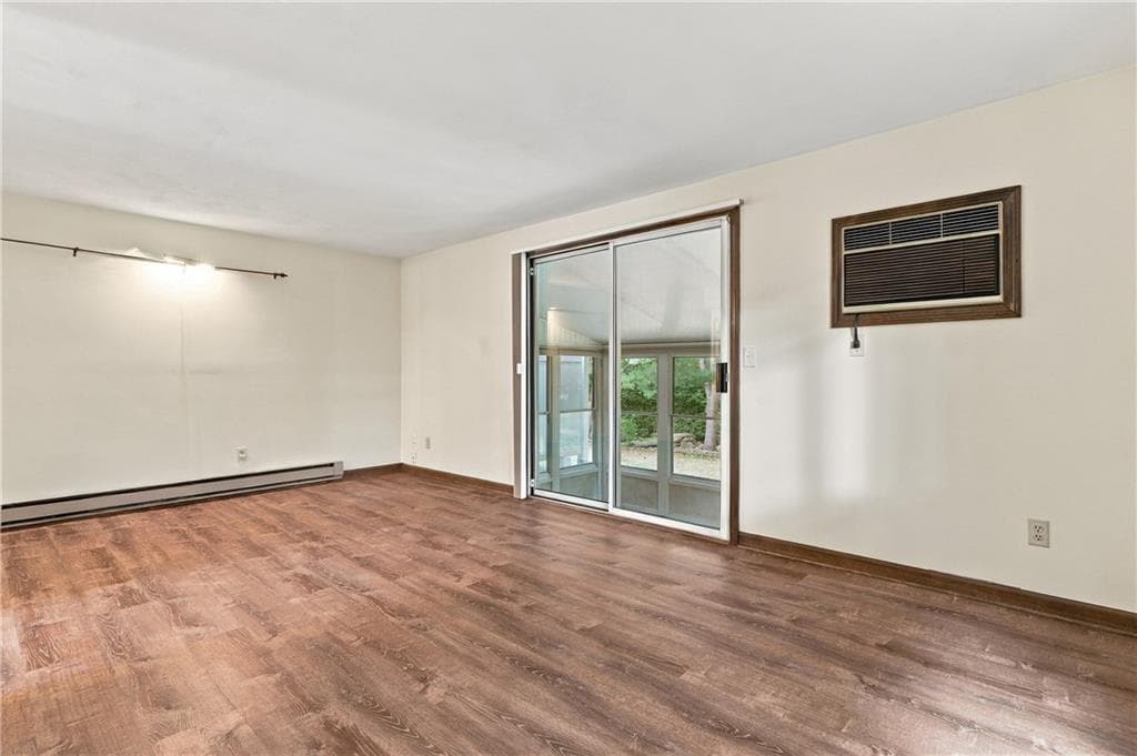 Condominium at 127 Pleasant View Avenue UNIT 40, Smithfield, photo 9 of 32