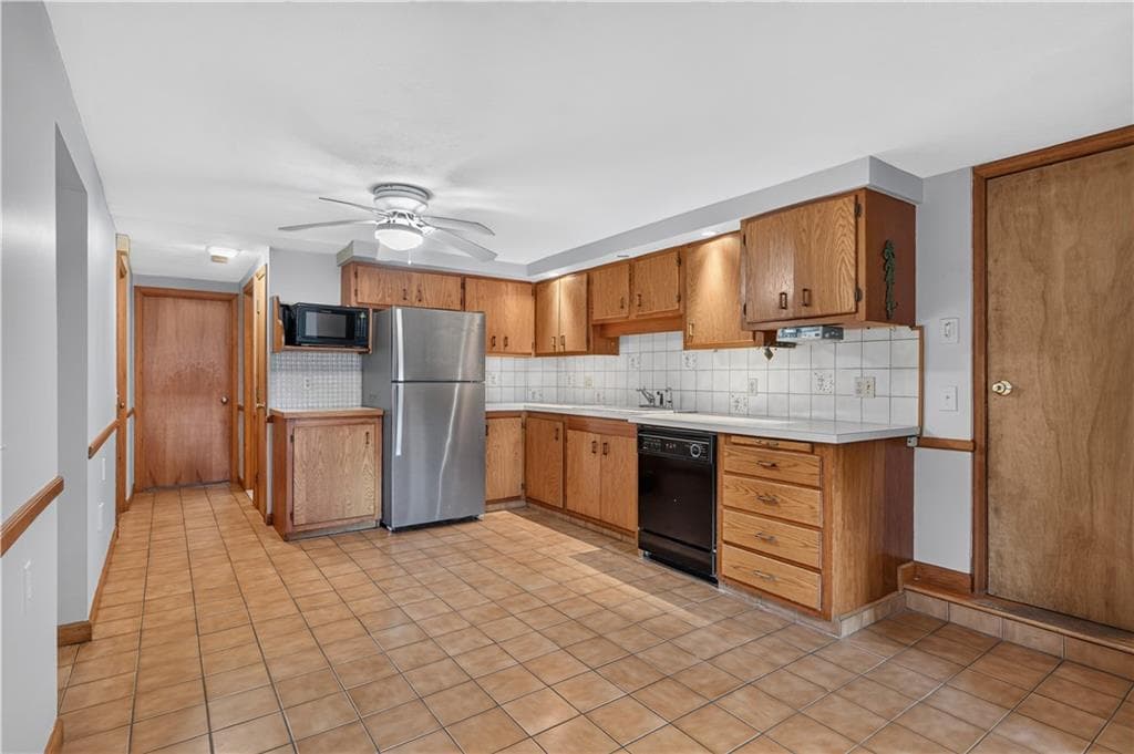 Single Family Residence at 120 Homewood Avenue, North Providence, photo 27 of 47