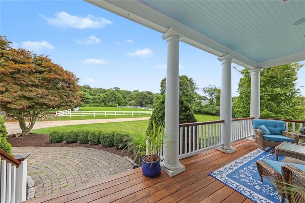 Single Family Residence at 260 Walden Way, South Kingstown, photo 9 of 50