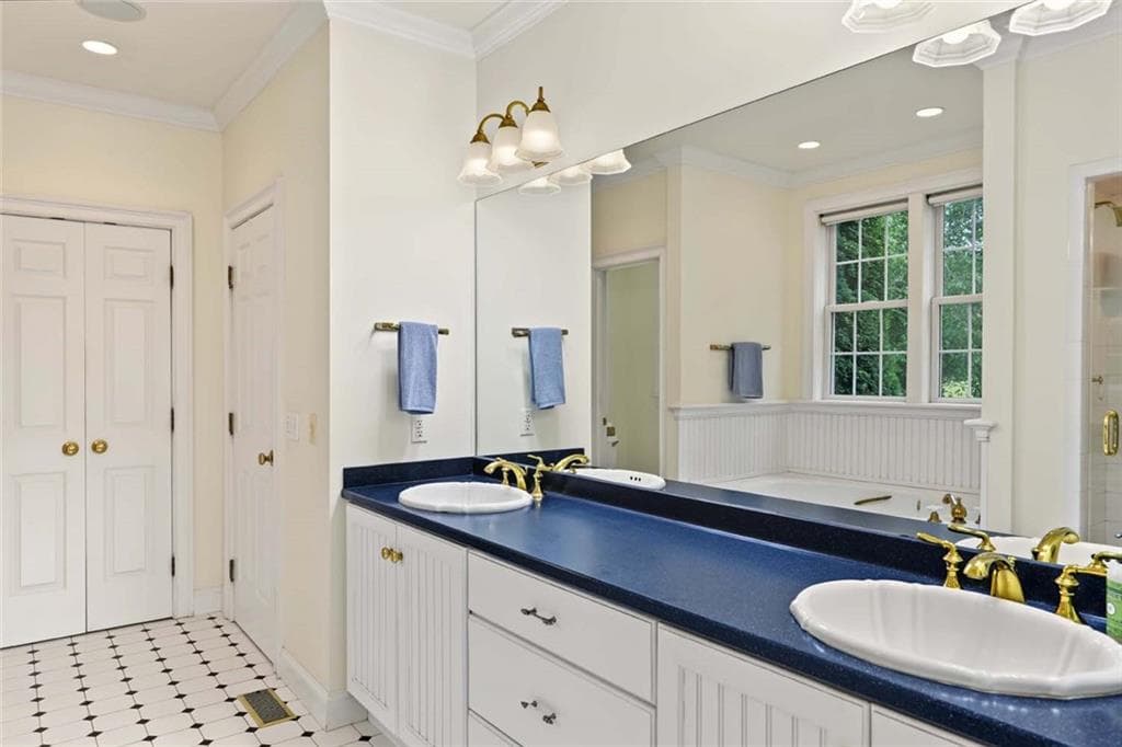 Single Family Residence at 260 Walden Way, South Kingstown, photo 24 of 50