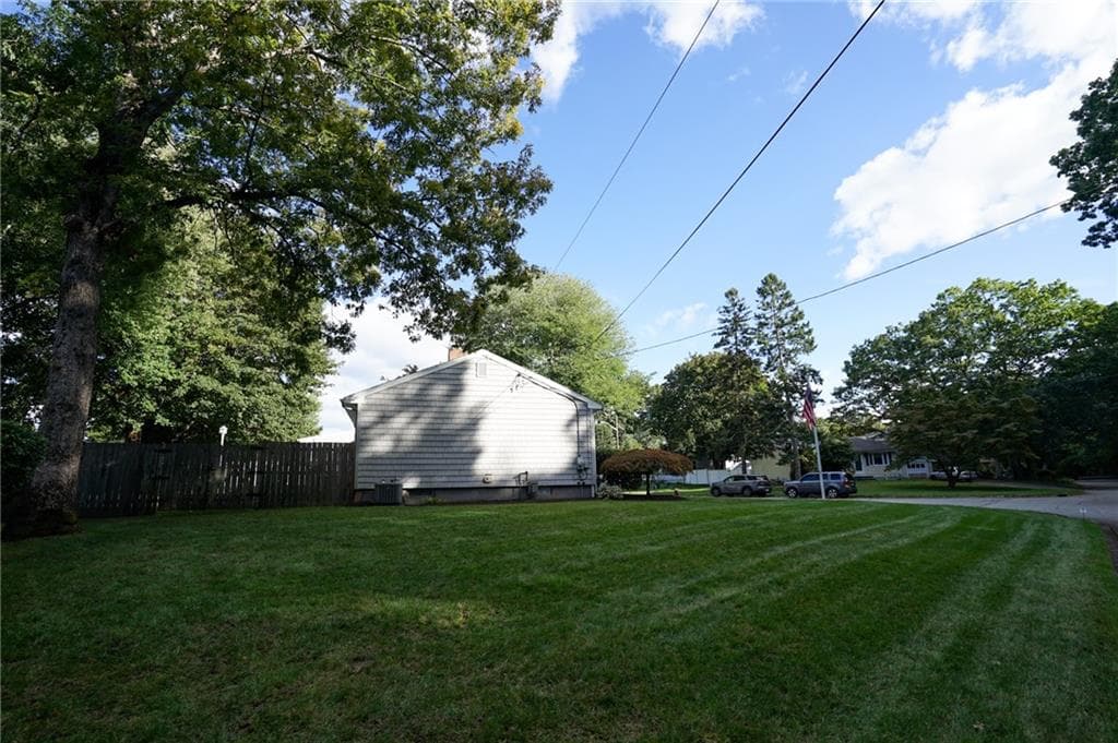 Single Family Residence at 145 Stonedale Road, Warwick, photo 6 of 45