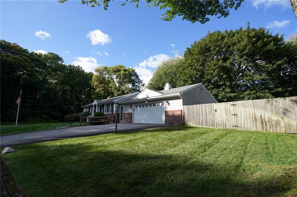 Single Family Residence at 145 Stonedale Road, Warwick, photo 5 of 45