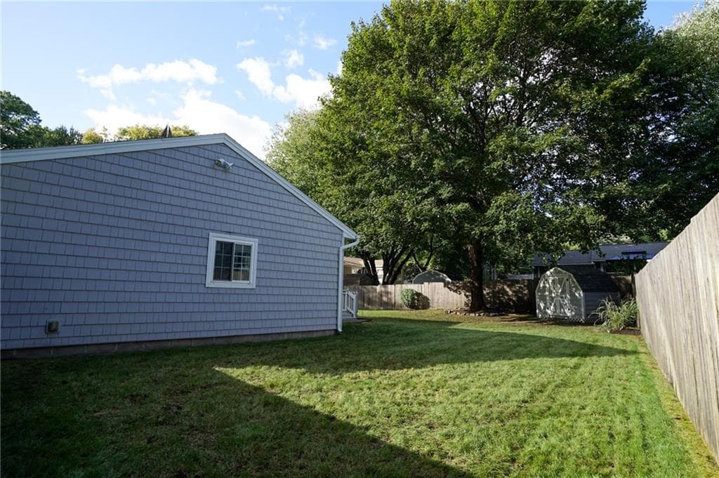 Single Family Residence at 145 Stonedale Road, Warwick, photo 10 of 45