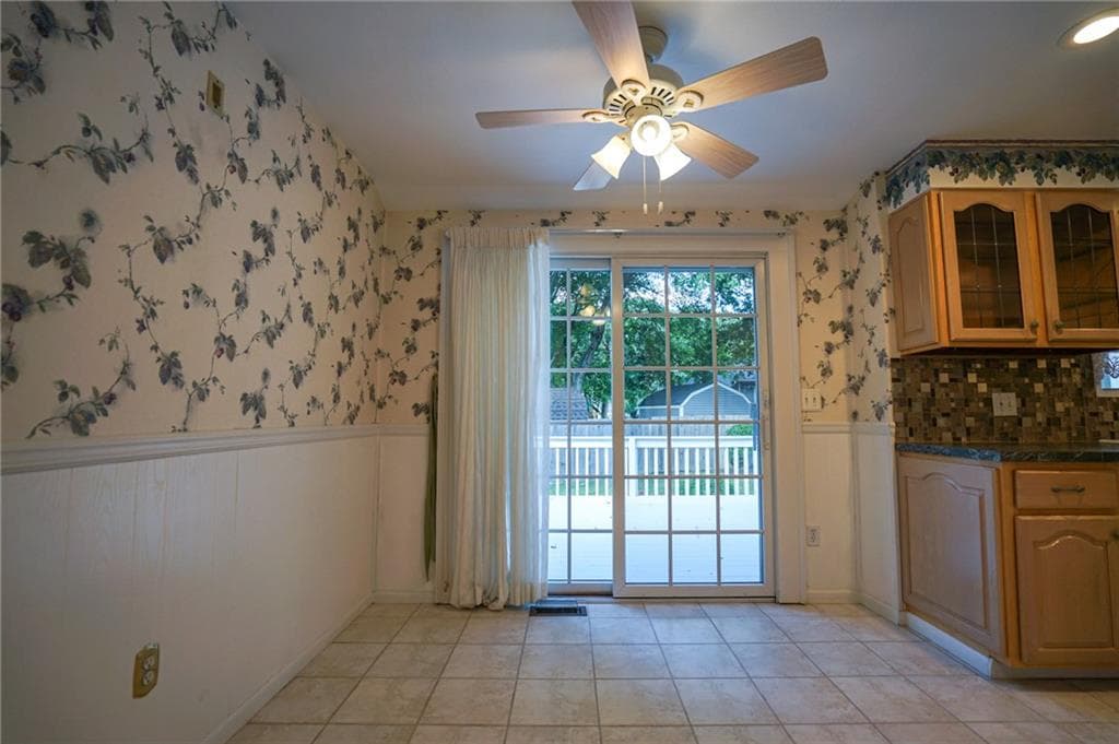 Single Family Residence at 145 Stonedale Road, Warwick, photo 19 of 45