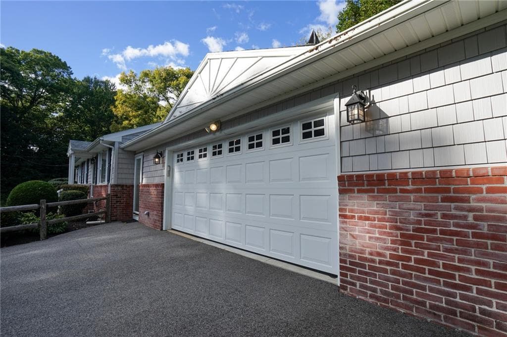 Single Family Residence at 145 Stonedale Road, Warwick, photo 8 of 45