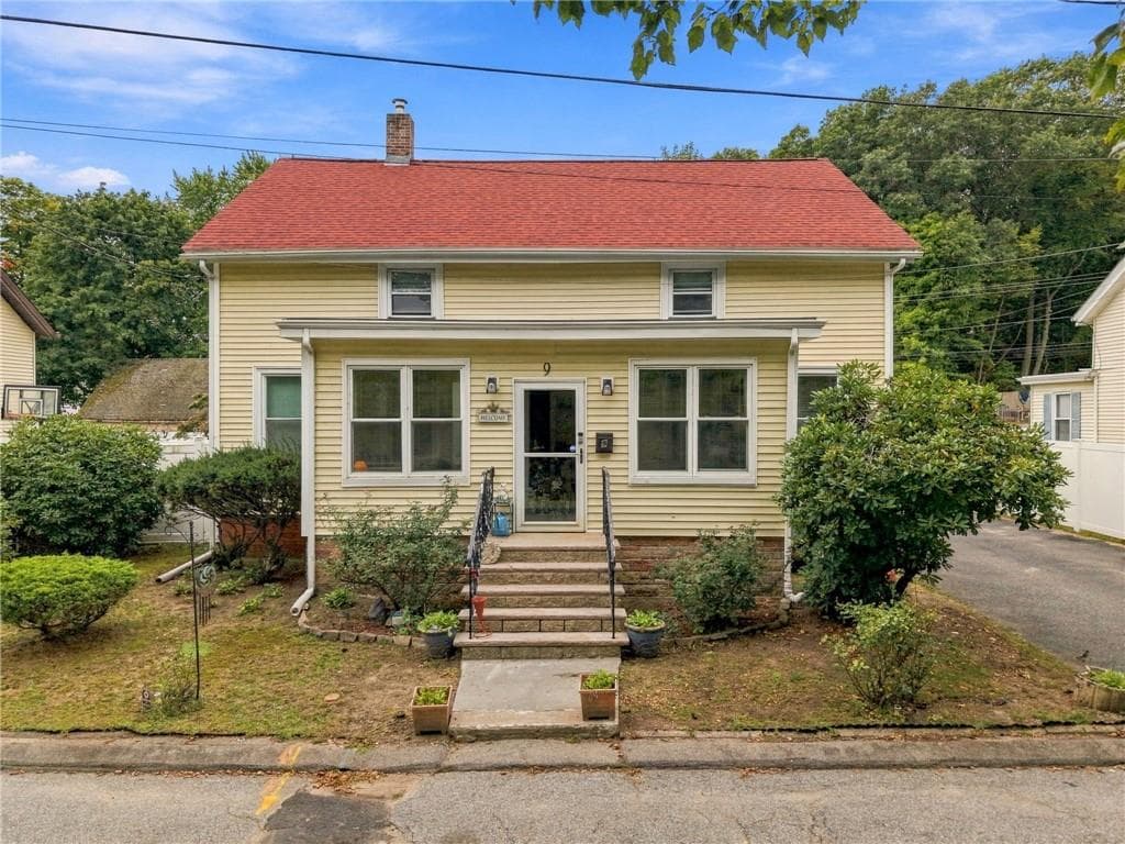 9 Pond Avenue