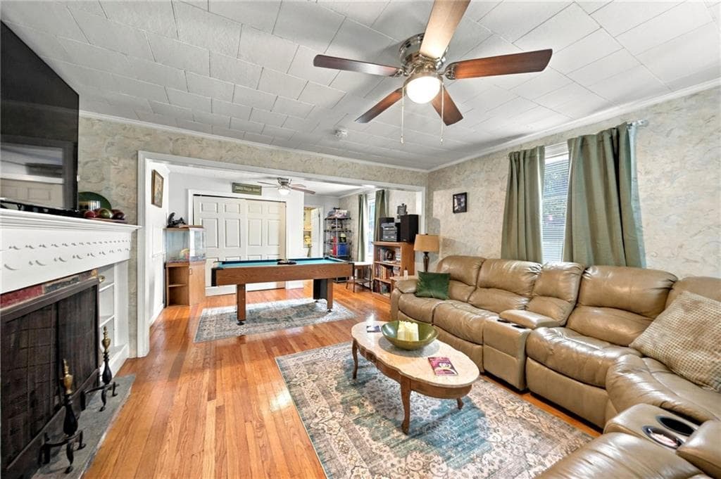 Single Family Residence at 9 Pond Avenue, Lincoln, photo 21 of 42