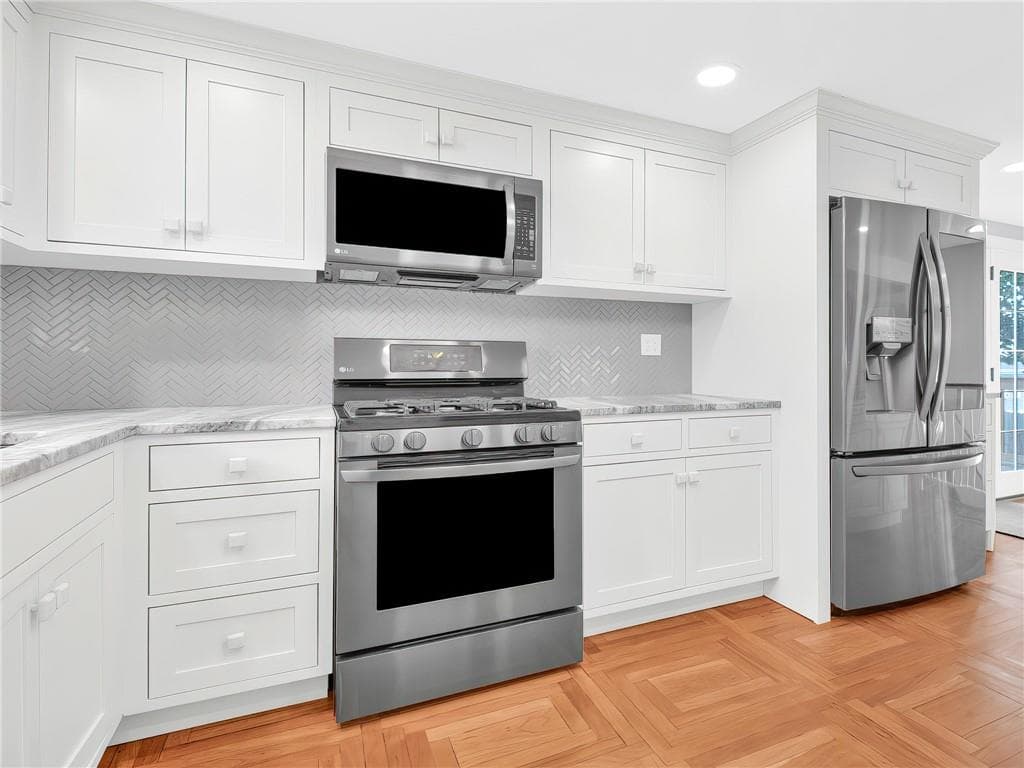 Single Family Residence at 53 Audubon Avenue, North Providence, photo 11 of 33