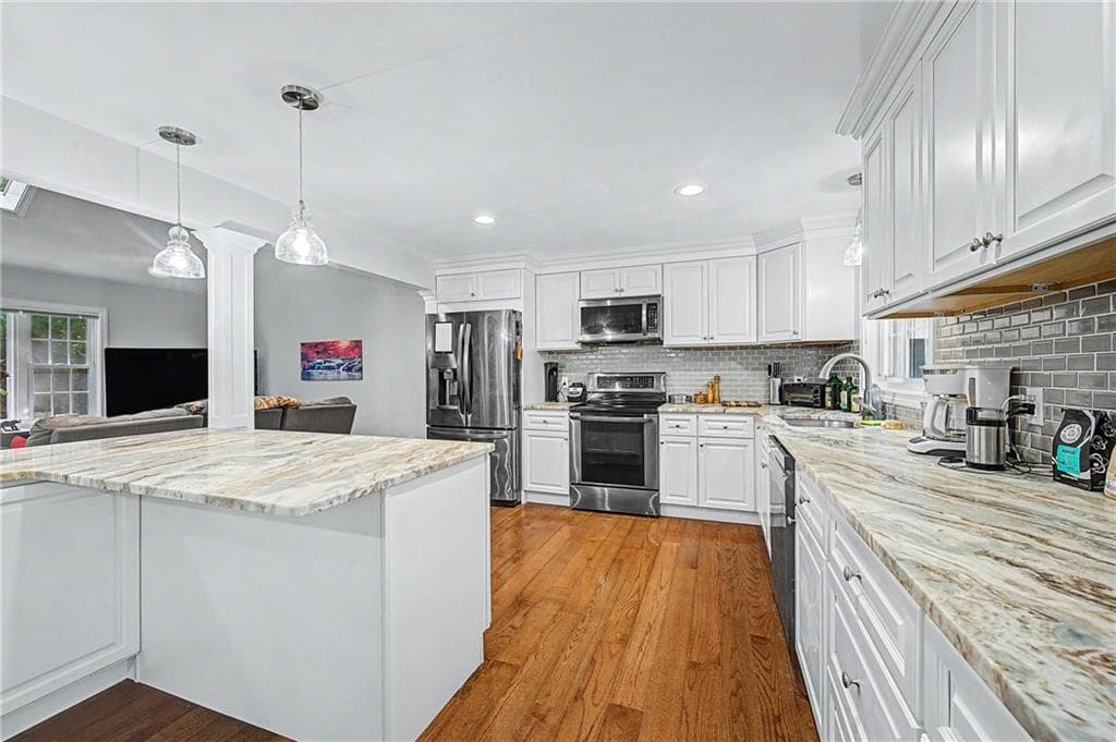 Single Family Residence at 39 Cook Road, Cumberland, photo 12 of 35