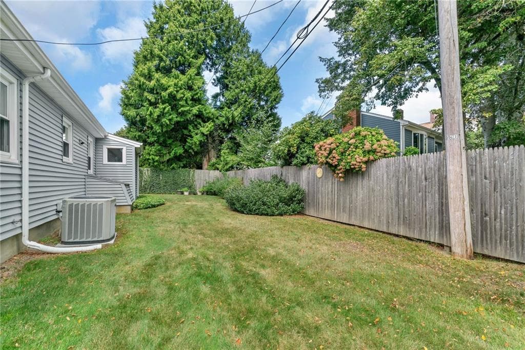 Single Family Residence at 3 Collins Terrace, Middletown, photo 36 of 49