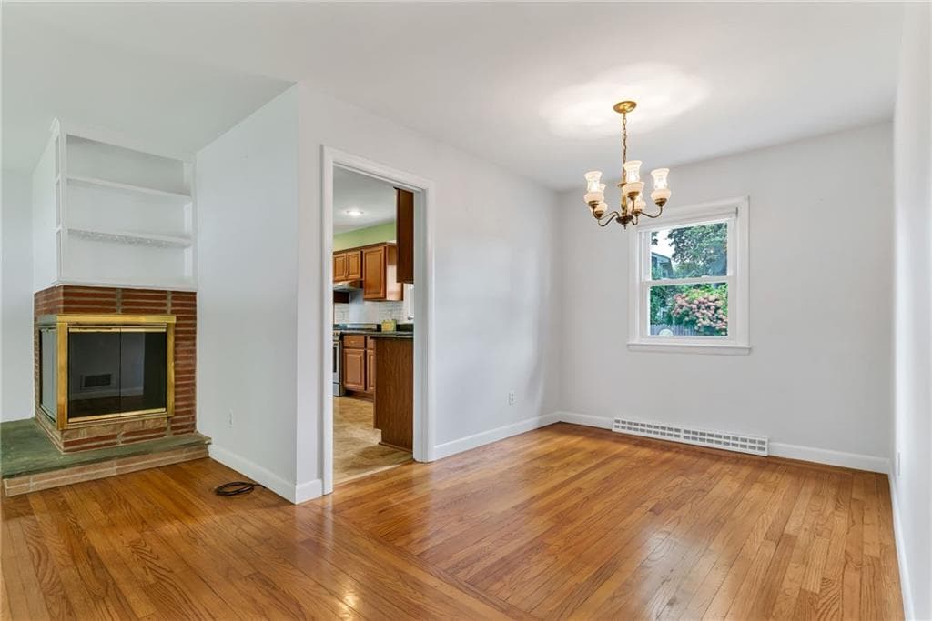 Single Family Residence at 3 Collins Terrace, Middletown, photo 11 of 49