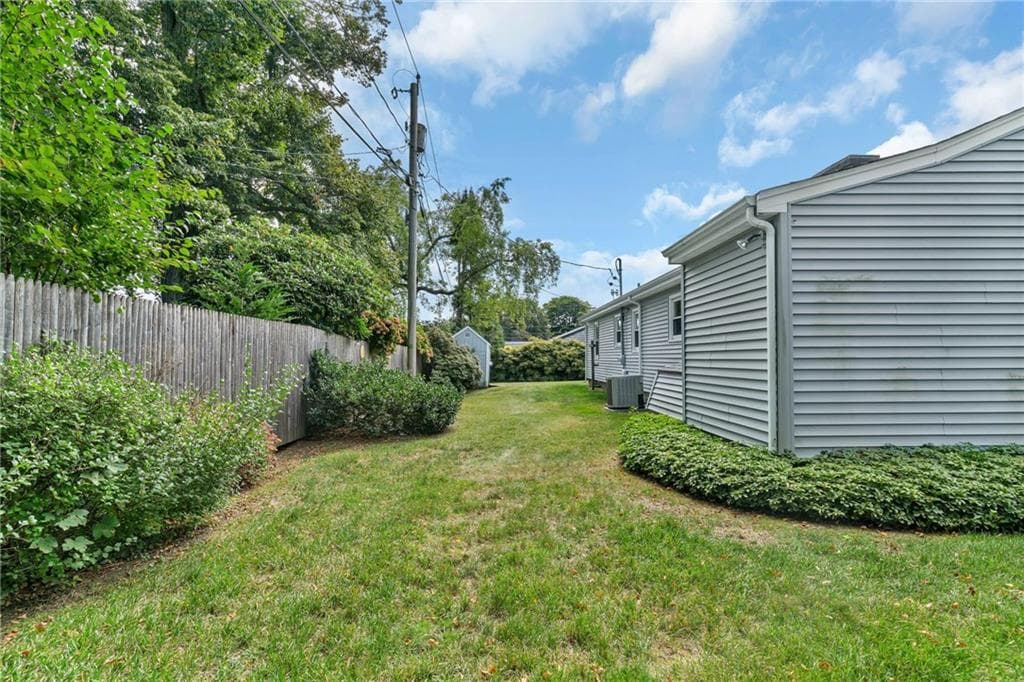 Single Family Residence at 3 Collins Terrace, Middletown, photo 35 of 49