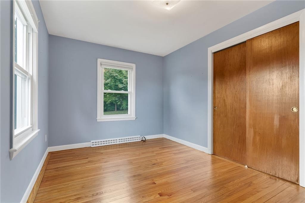 Single Family Residence at 3 Collins Terrace, Middletown, photo 21 of 49