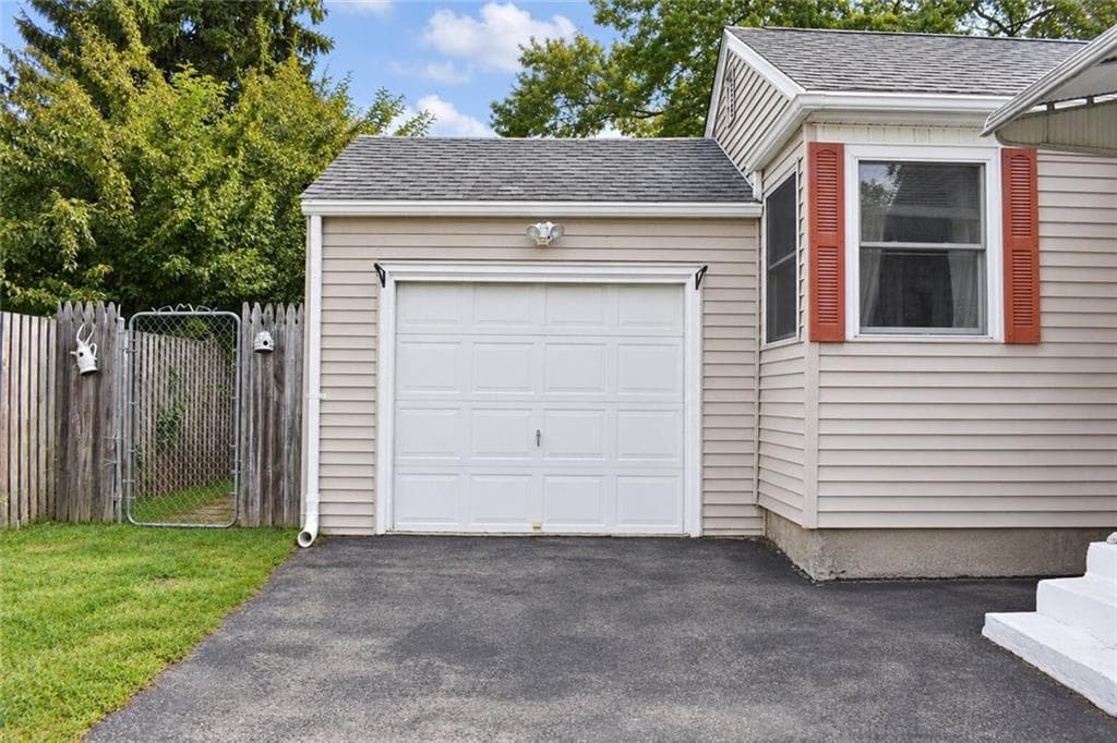Single Family Residence at Cranston, photo 5 of 24