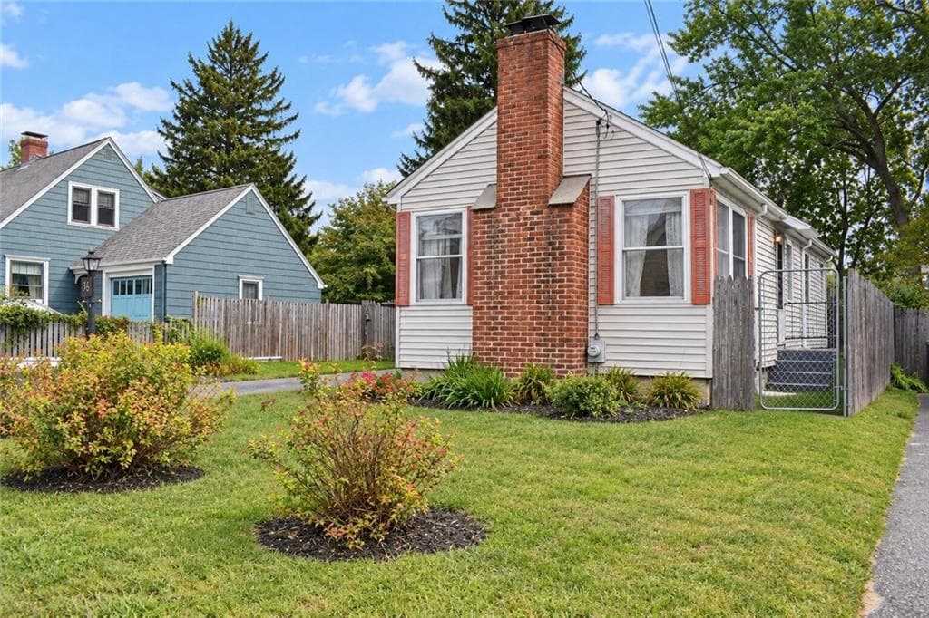 Single Family Residence at Cranston, photo 4 of 24