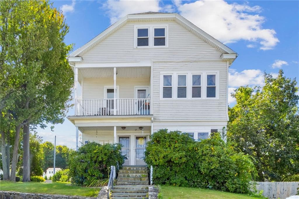 7 Barrett Avenue