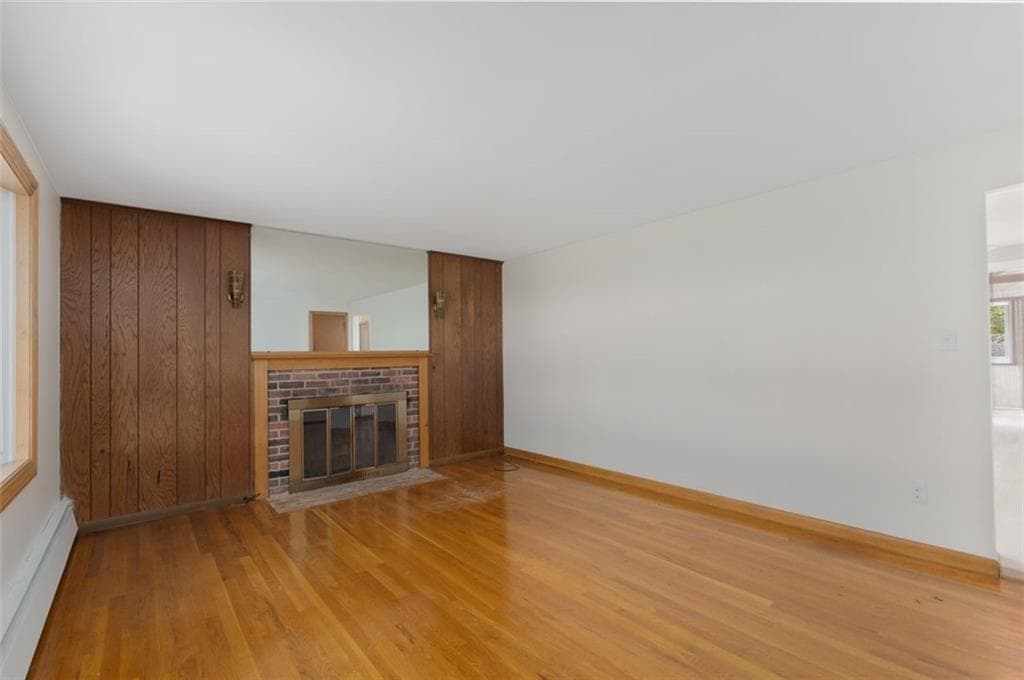 Single Family Residence at 18 Laurel Lane, Lincoln, photo 5 of 10