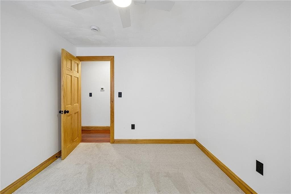 Single Family Residence at 611 Lake Washington Drive, Glocester, photo 22 of 29