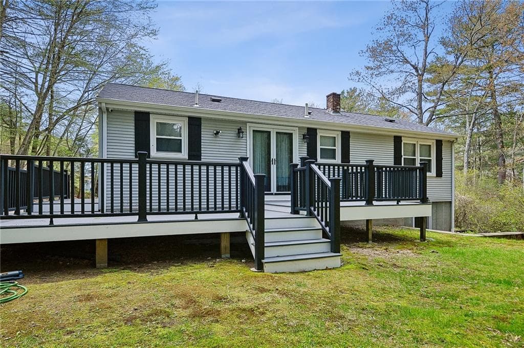 Single Family Residence at 611 Lake Washington Drive, Glocester, photo 5 of 29