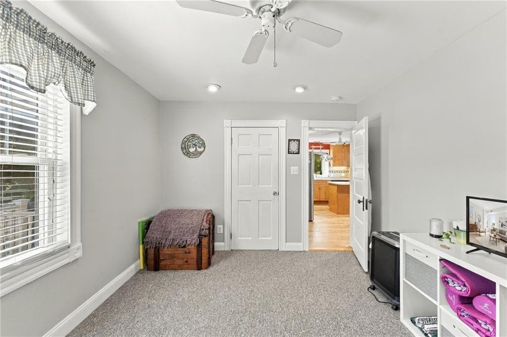 Single Family Residence at 413 Harkney Hill Road, Coventry, photo 20 of 46