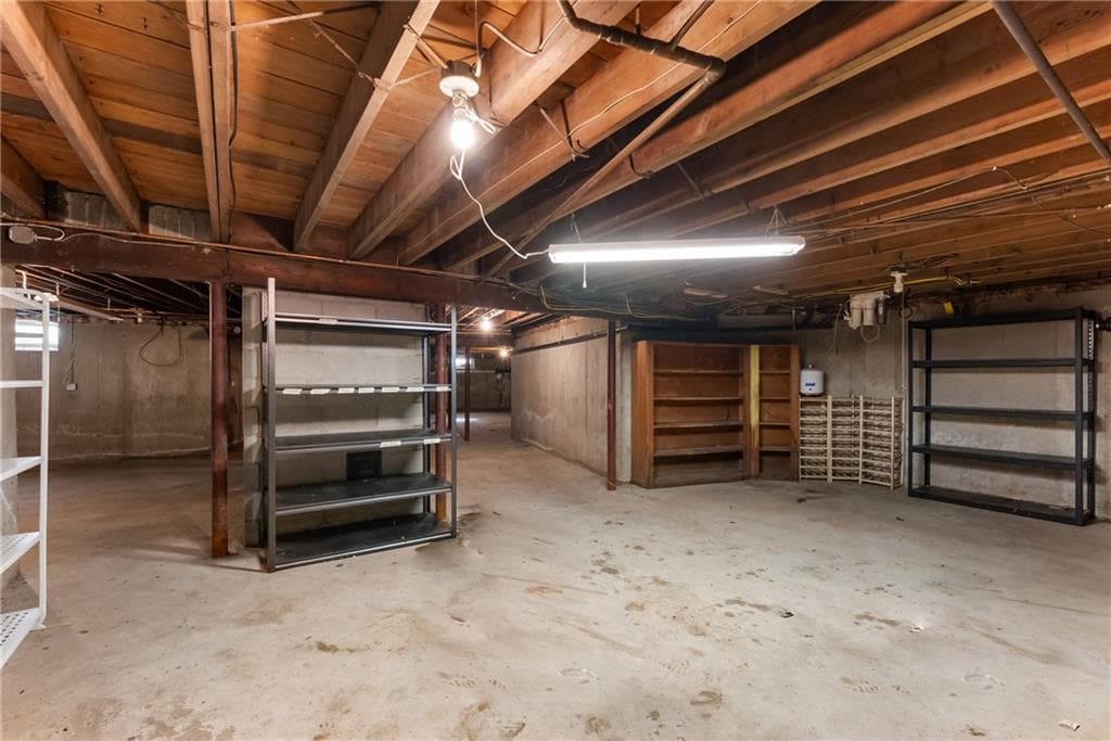 Single Family Residence at 500 Laten Knight Road, Cranston, photo 22 of 27