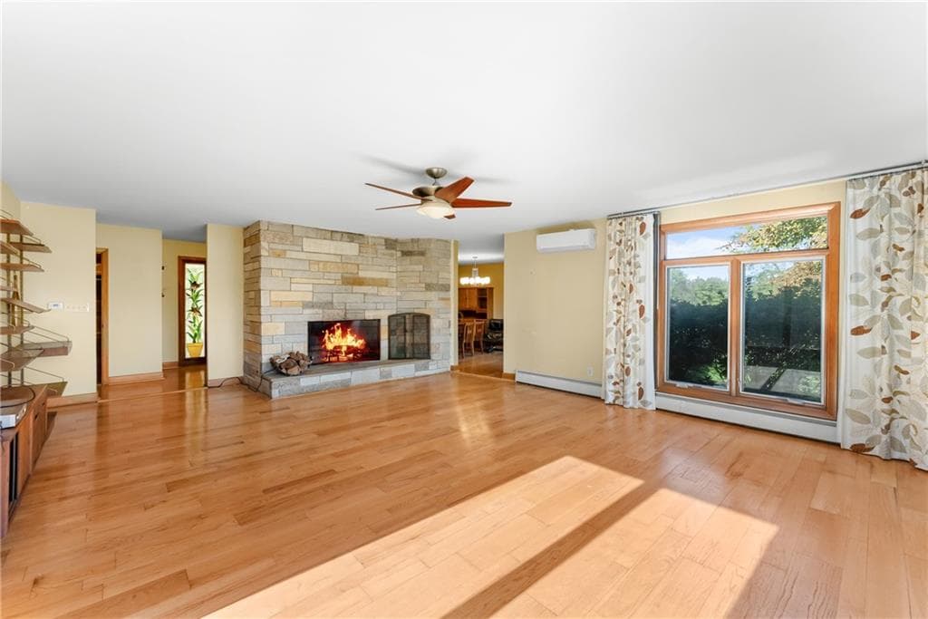 Single Family Residence at 500 Laten Knight Road, Cranston, photo 9 of 27