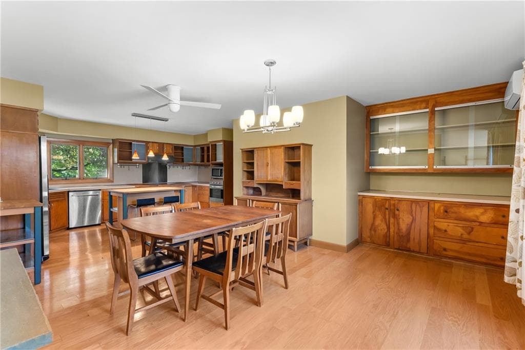 Single Family Residence at 500 Laten Knight Road, Cranston, photo 10 of 27