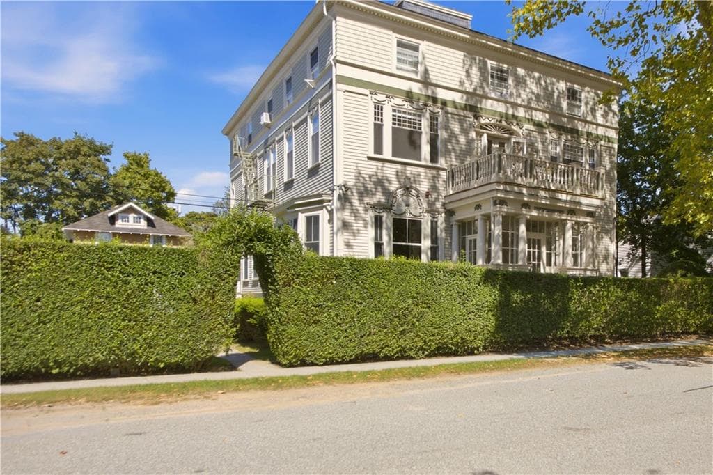 Condominium at 20 Berkeley Avenue UNIT 5, Newport, photo 16 of 17