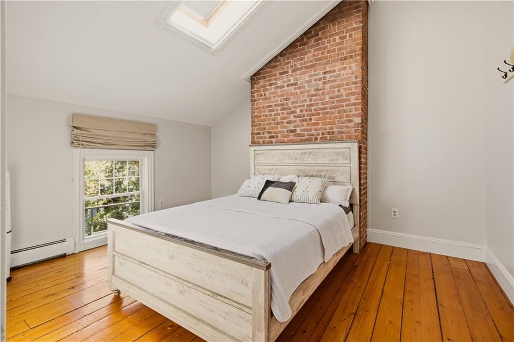 Condominium at 20 Berkeley Avenue UNIT 5, Newport, photo 7 of 17