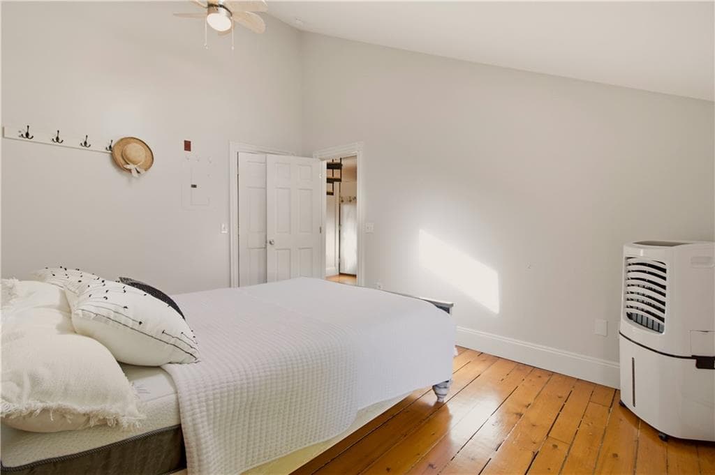 Condominium at 20 Berkeley Avenue UNIT 5, Newport, photo 8 of 17