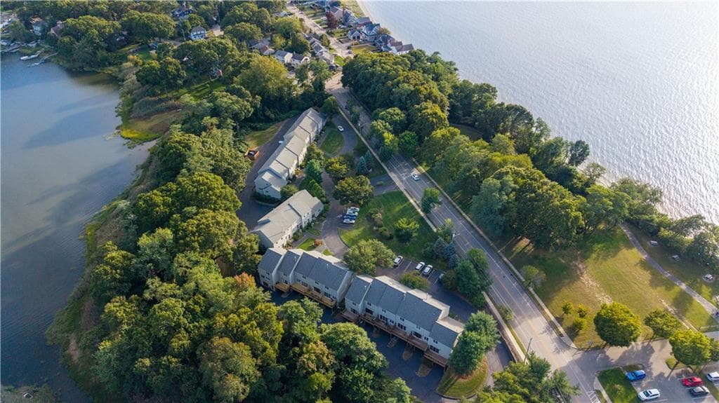 Condominium at 870 Bullocks Point Avenue, East Providence, photo 12 of 12