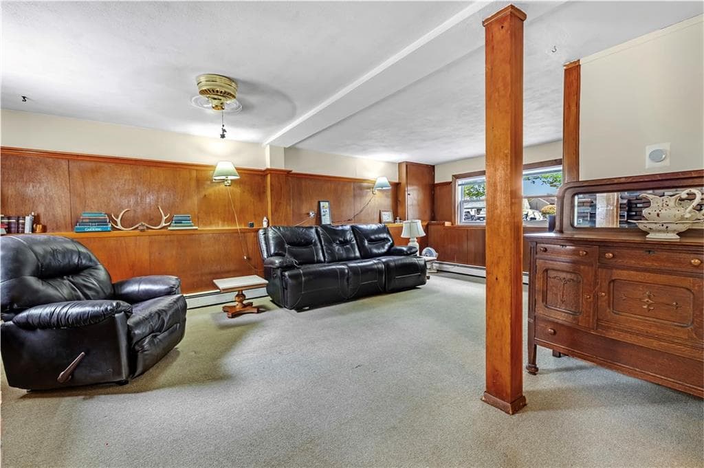 Single Family Residence at 50 Fairfax Drive, Warwick, photo 20 of 27