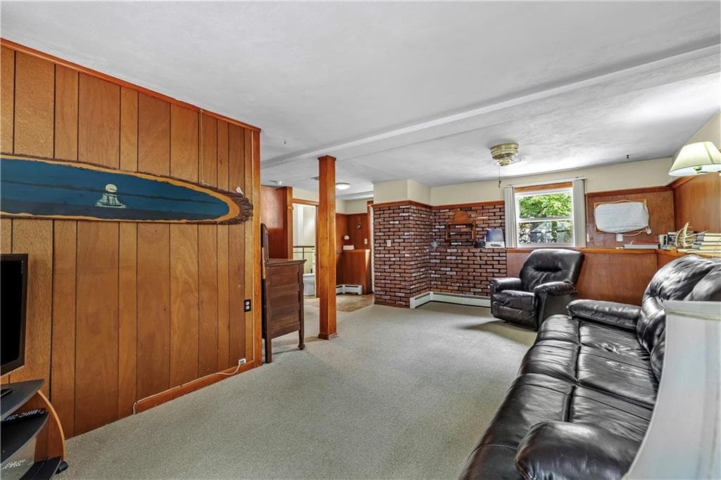 Single Family Residence at 50 Fairfax Drive, Warwick, photo 19 of 27