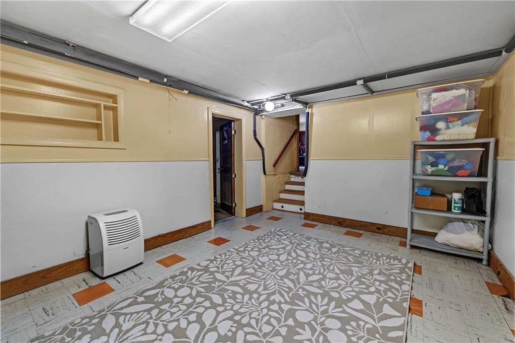 Single Family Residence at 50 Fairfax Drive, Warwick, photo 21 of 27