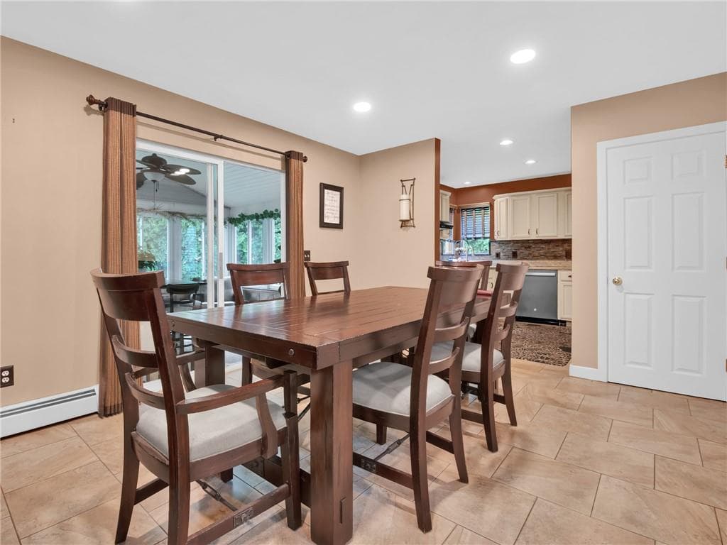 Single Family Residence at 25 Joy Street, Johnston, photo 9 of 37
