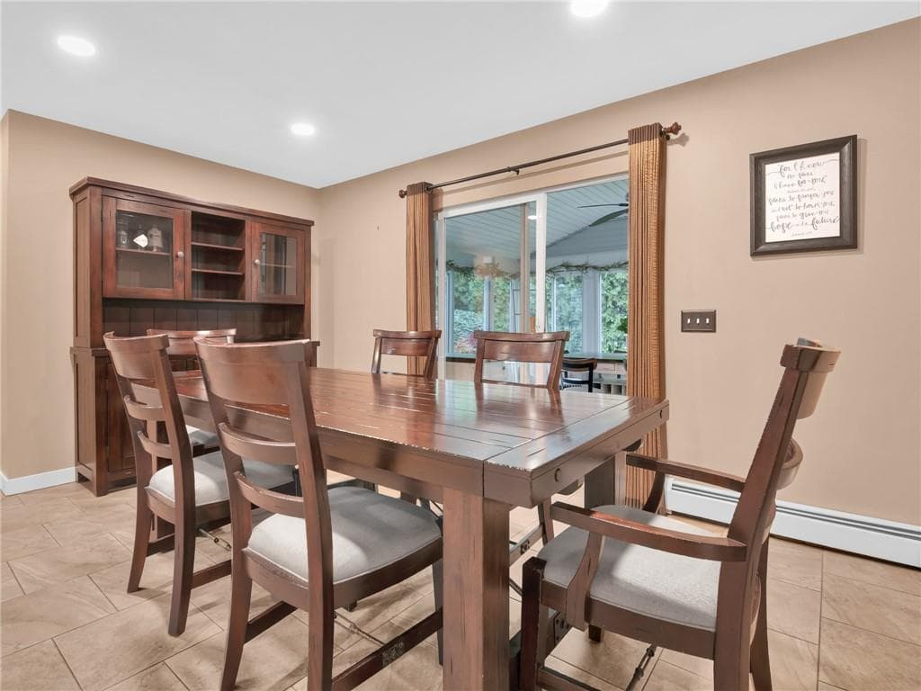 Single Family Residence at 25 Joy Street, Johnston, photo 8 of 37