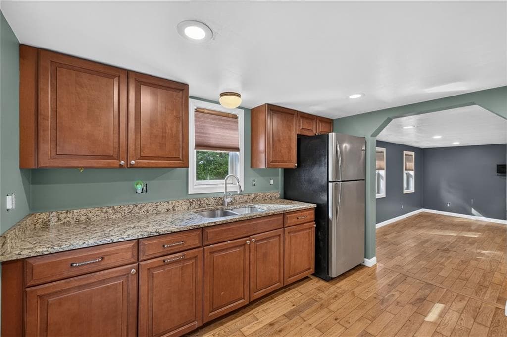 Single Family Residence at 660 Tower Hill Road, North Kingstown, photo 23 of 33
