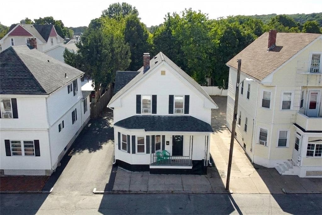 Single Family Residence at 51 Barrows Street, Providence, photo 2 of 30