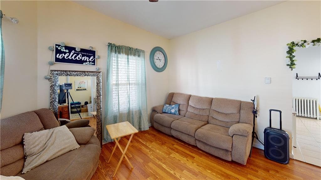 Single Family Residence at 51 Barrows Street, Providence, photo 5 of 30