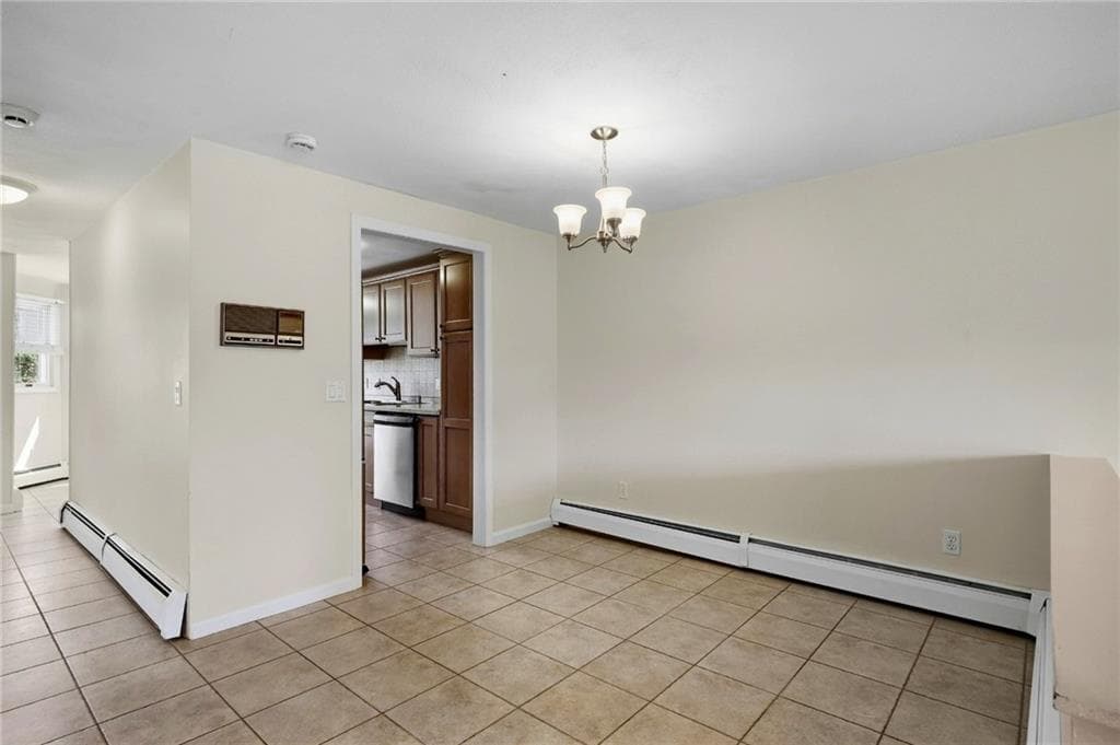 Condominium at 60 Saddle Green UNIT B, North Providence, photo 8 of 34