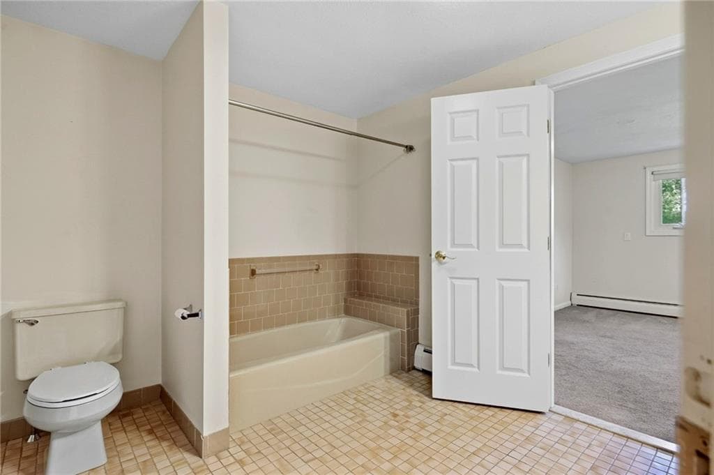 Condominium at 60 Saddle Green UNIT B, North Providence, photo 25 of 34