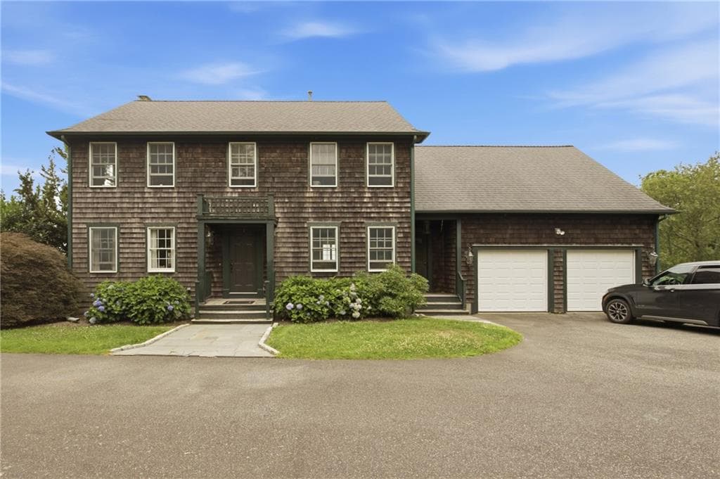 Single Family Residence at 121 King Charles Drive, Portsmouth, photo 41 of 50