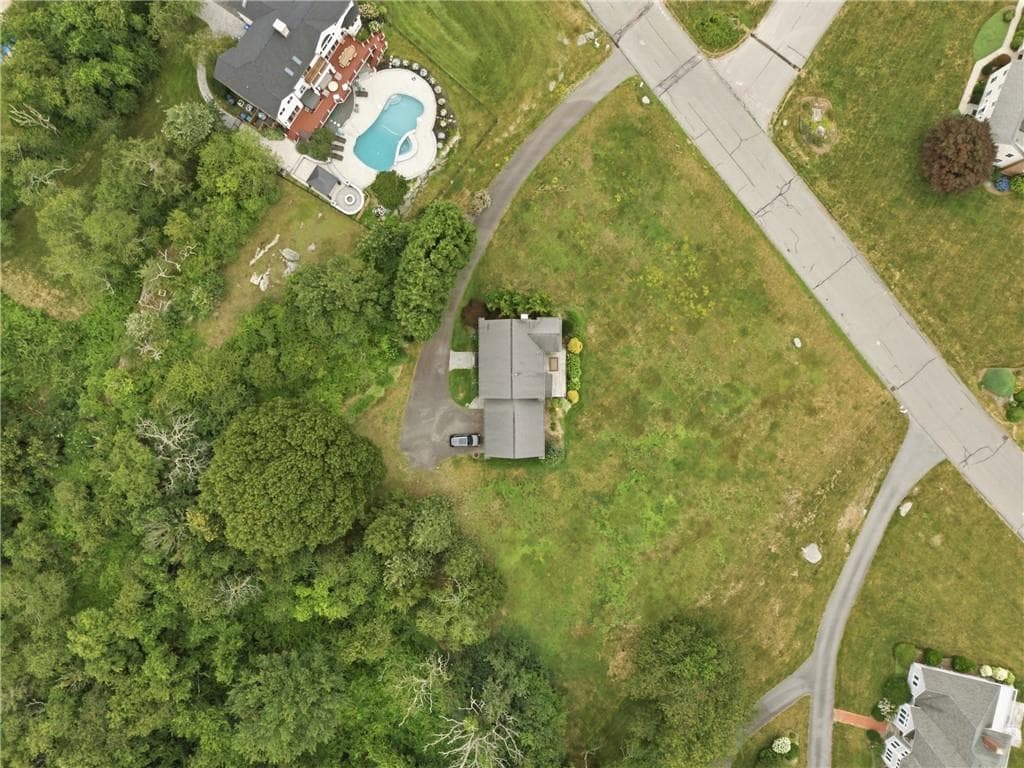 Single Family Residence at 121 King Charles Drive, Portsmouth, photo 50 of 50