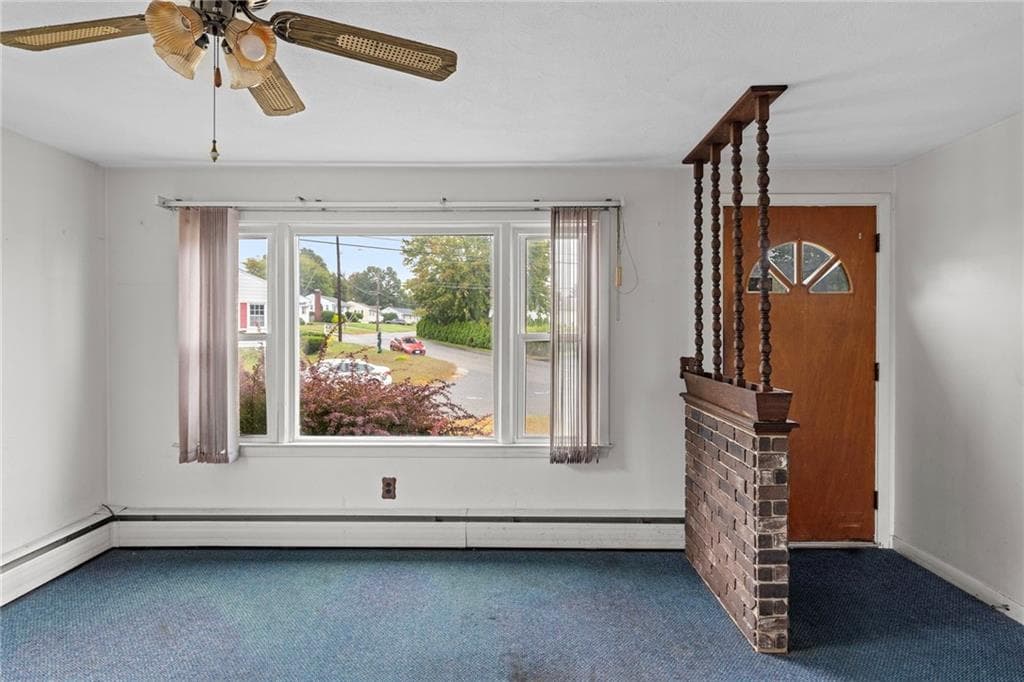 Single Family Residence at 53 Fairgreen Drive, West Warwick, photo 4 of 37