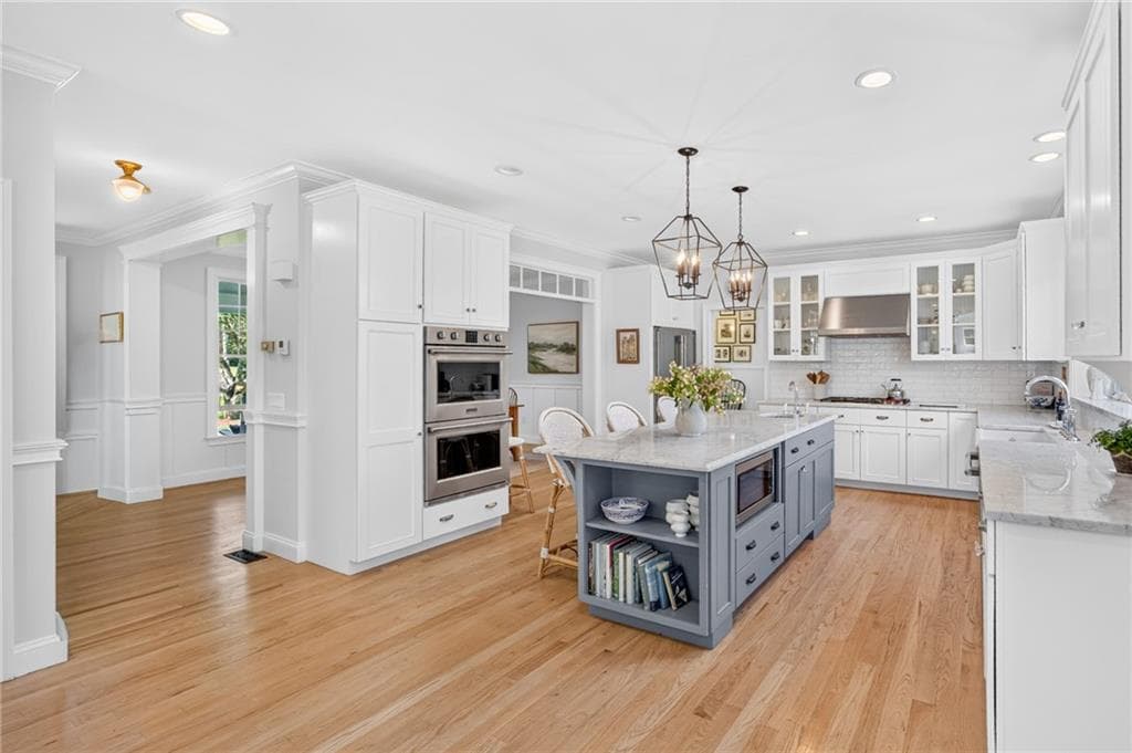Single Family Residence at 27 Bud Browning Circle, South Kingstown, photo 13 of 50
