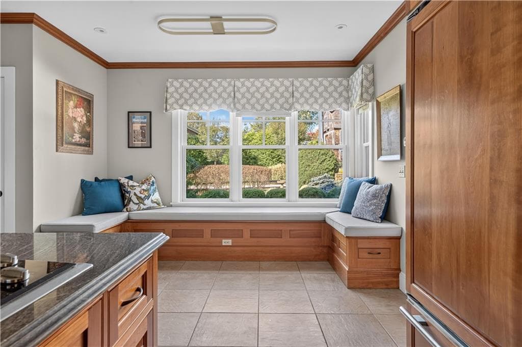 Single Family Residence at 412 Seaside Drive, Jamestown, photo 13 of 50